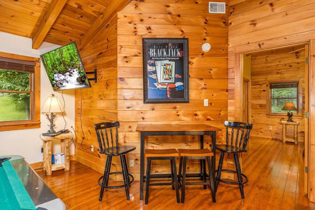 Pigeonforge Cabin Game Roomdog Friendlyhot Tub Pigeon Forge Ngoại thất bức ảnh